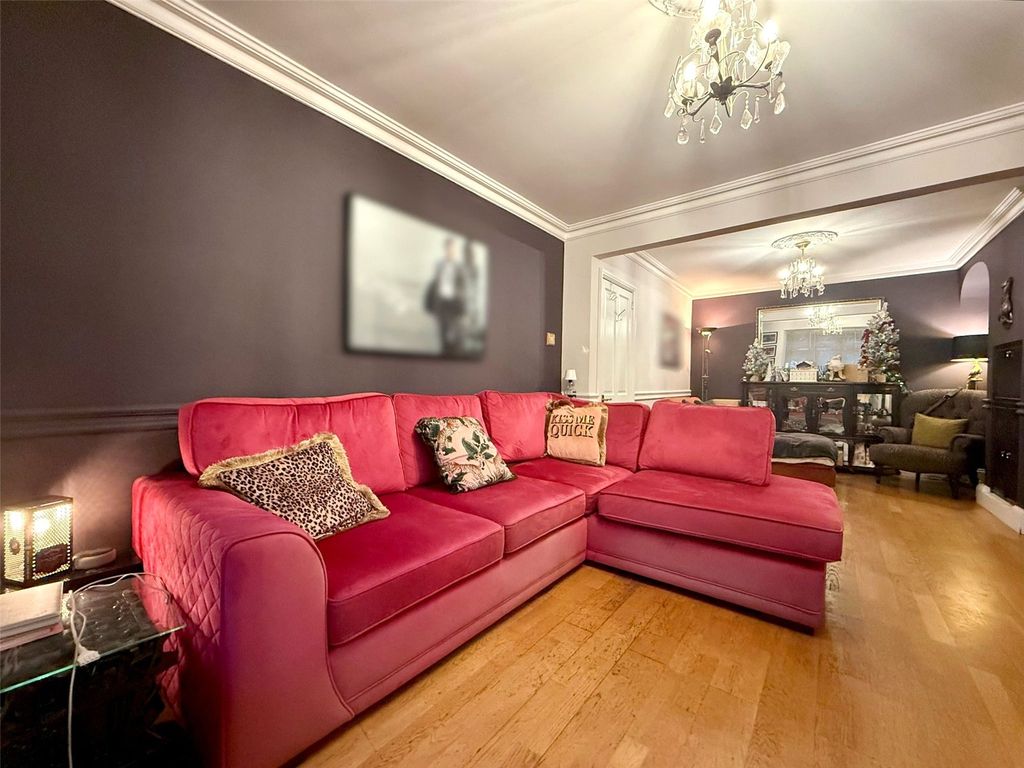 Property photo 2 of 28 Picture No. 45