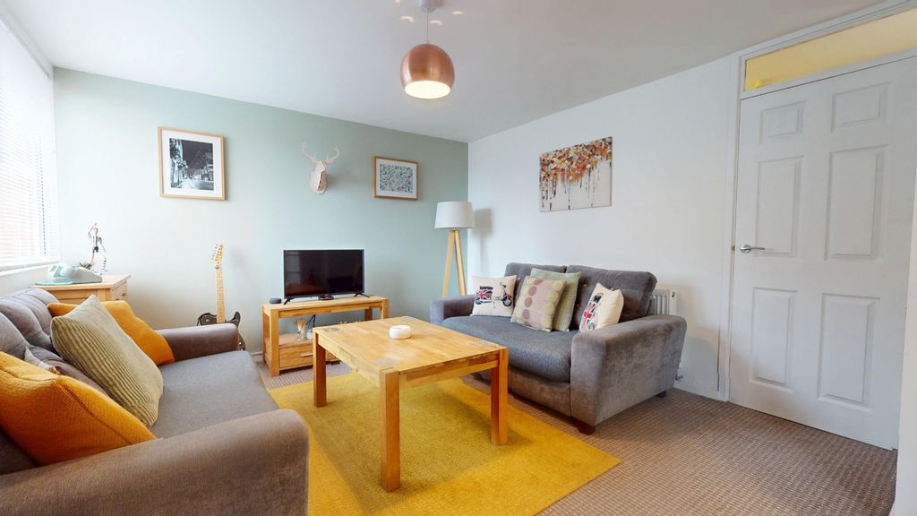 Property photo 2 of 18 4457942