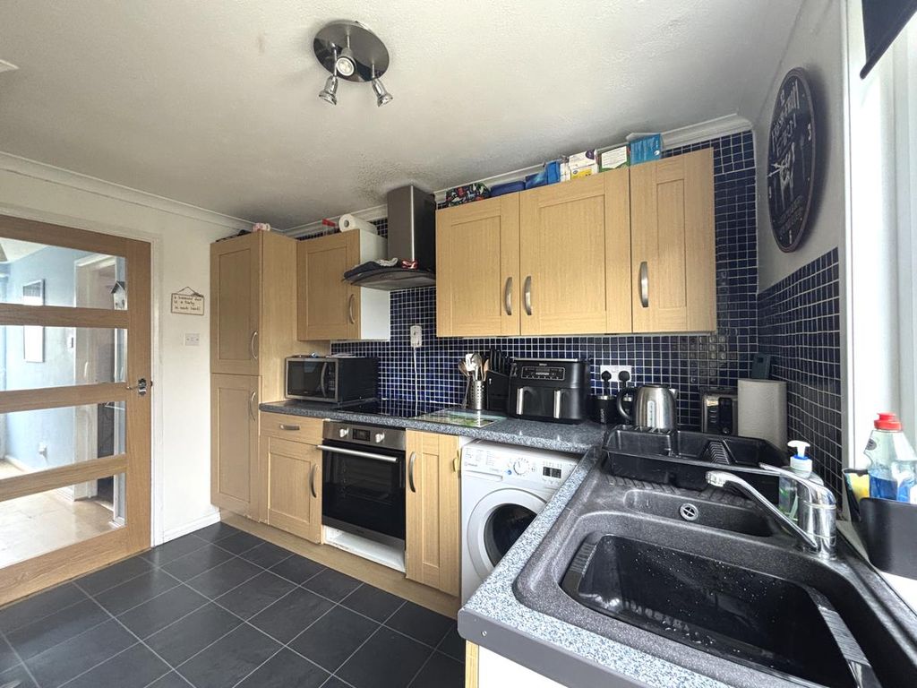 Property photo 2 of 17 Image00010.Jpg