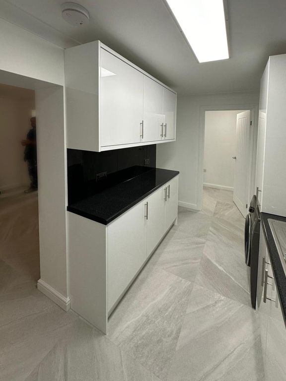 Property photo 3 of 18 Image