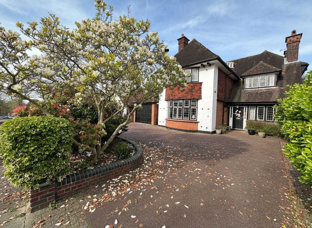 Property photo 1 of 22