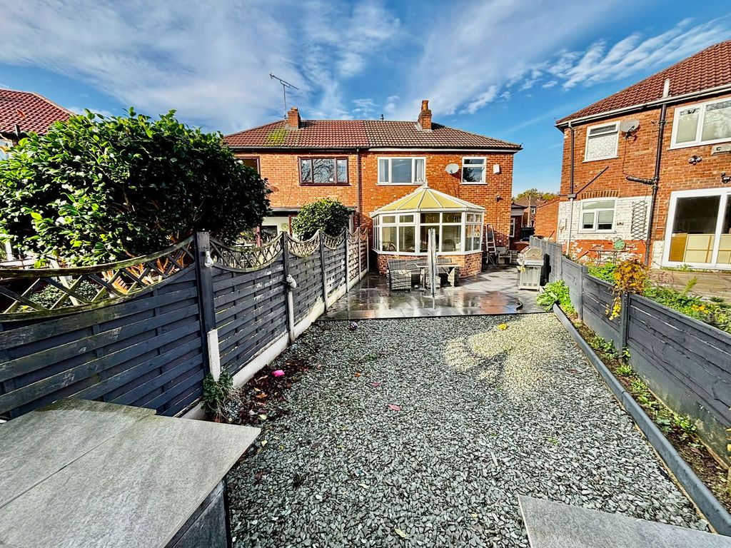 Property photo 2 of 26