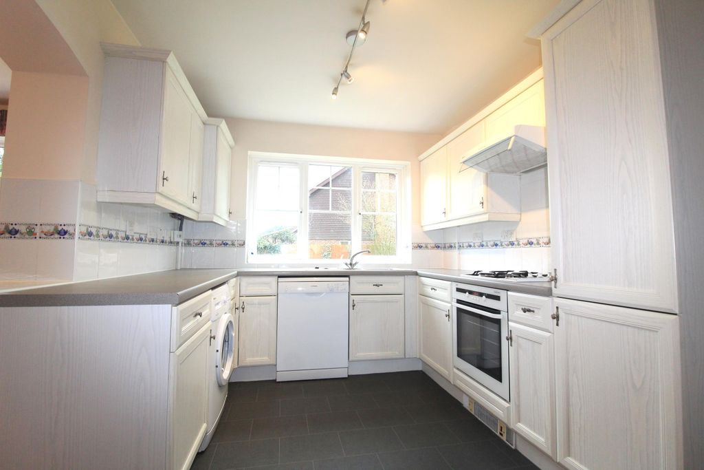 Property photo 2 of 15 Kitchen