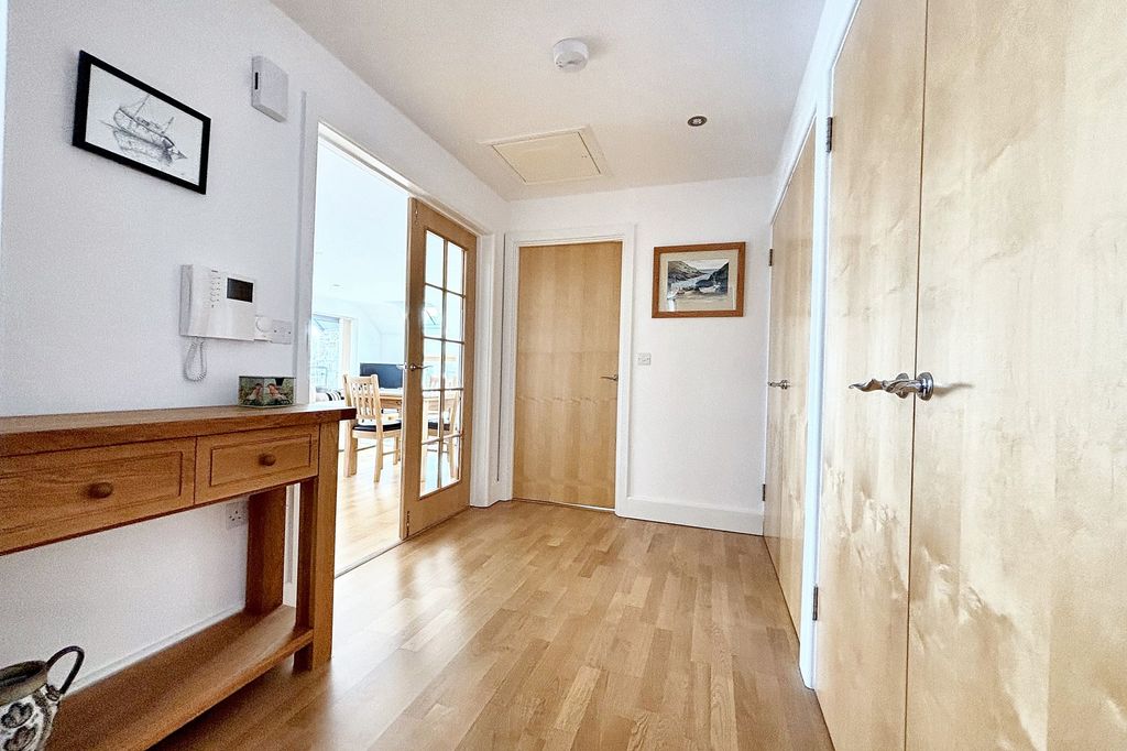 Additional image 10 of 2 bed flat for saleQuay Hill, Penryn TR10