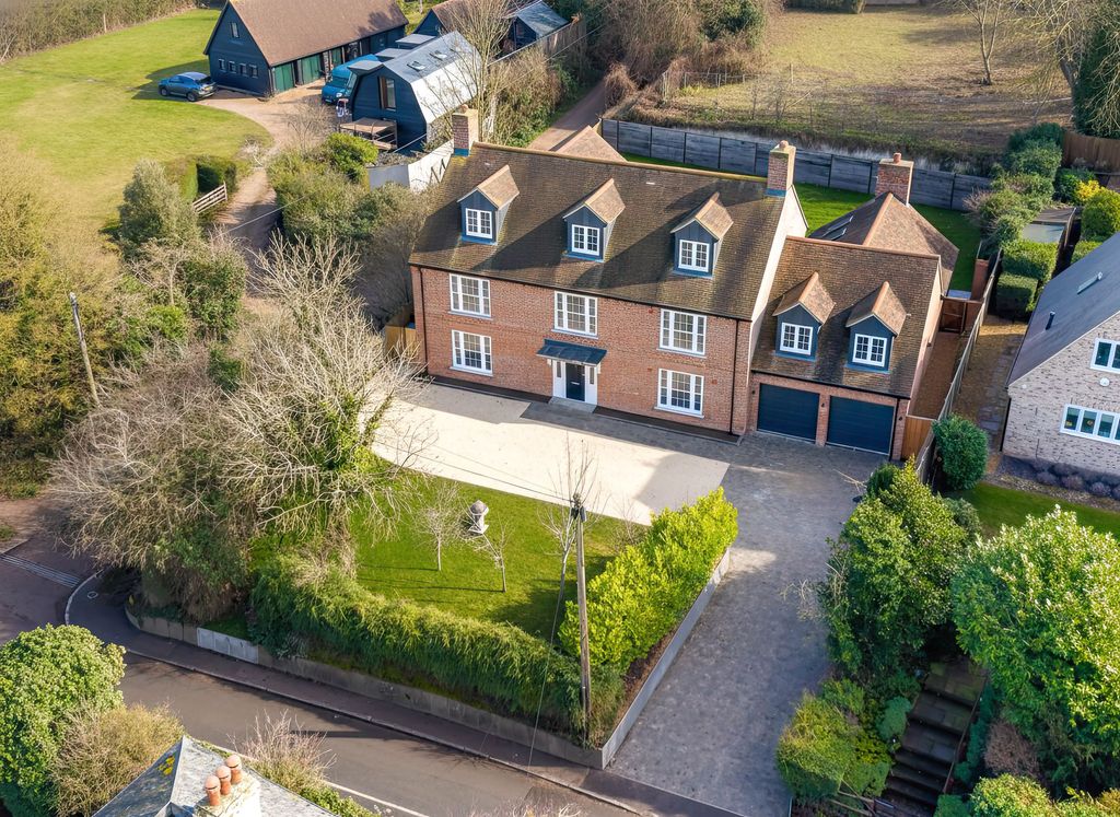 Property photo 1 of 54