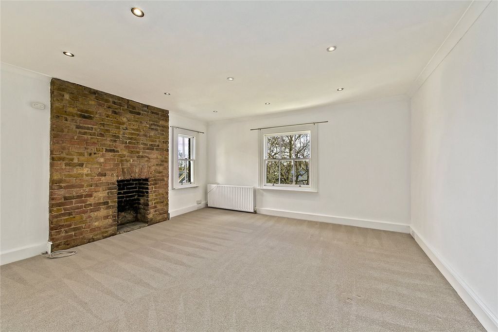 Property photo 2 of 10 Picture No. 14