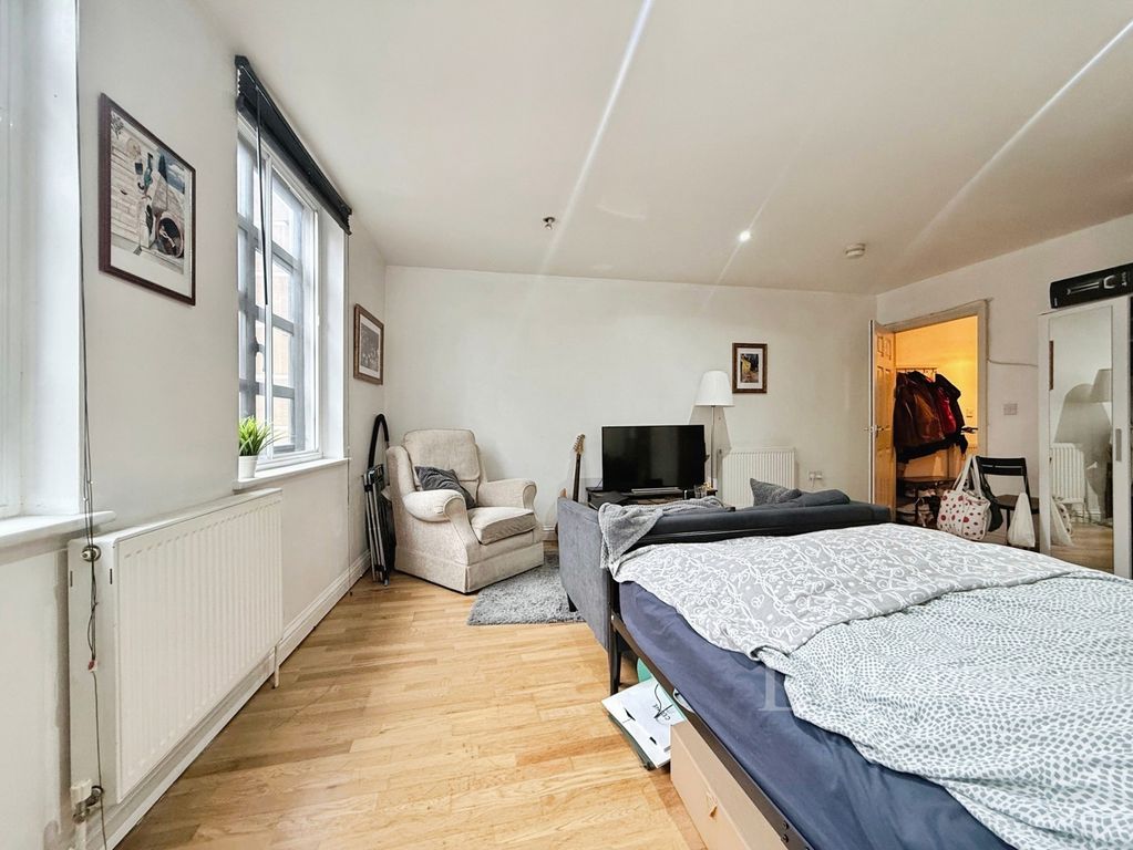 Property photo 2 of 9 Pbox-Img.Jpg