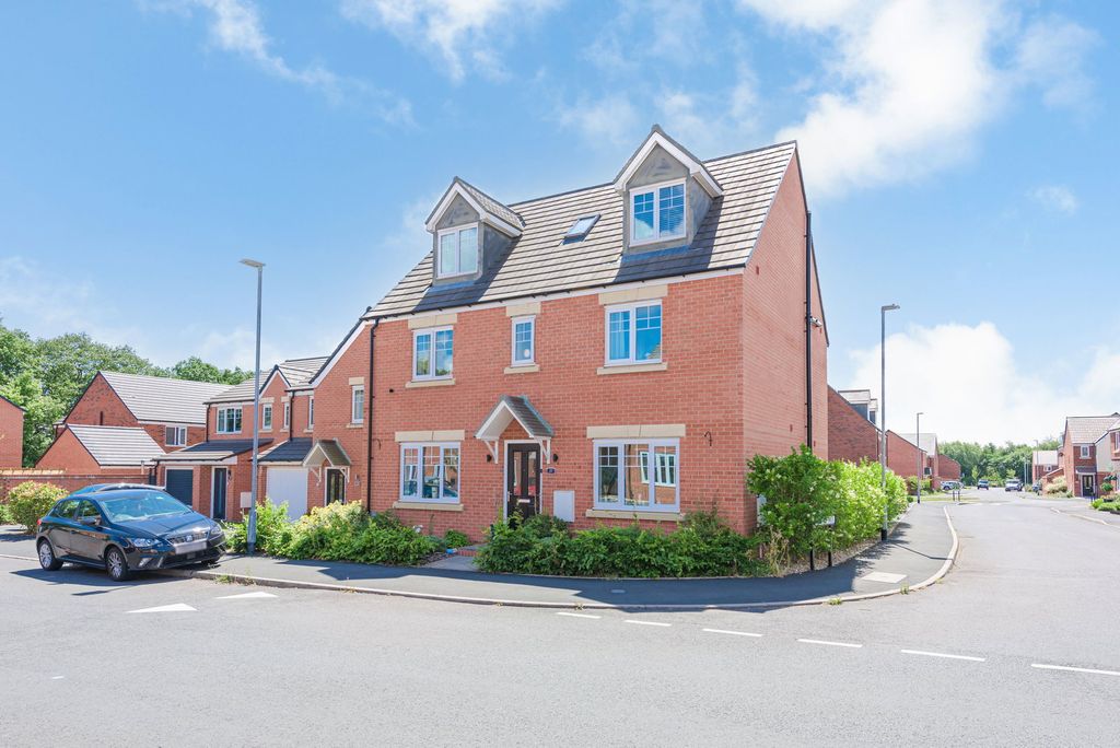 Property photo 1 of 37