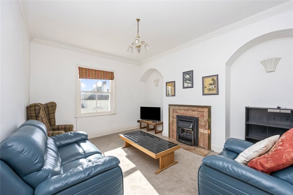 Property photo 2 of 11 Picture No. 03