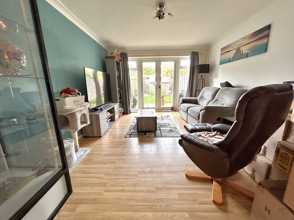 Property photo 3 of 6