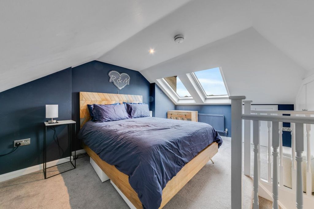 Property photo 3 of 11 02-3664F4, 9 St Johns Road -1.Jpg