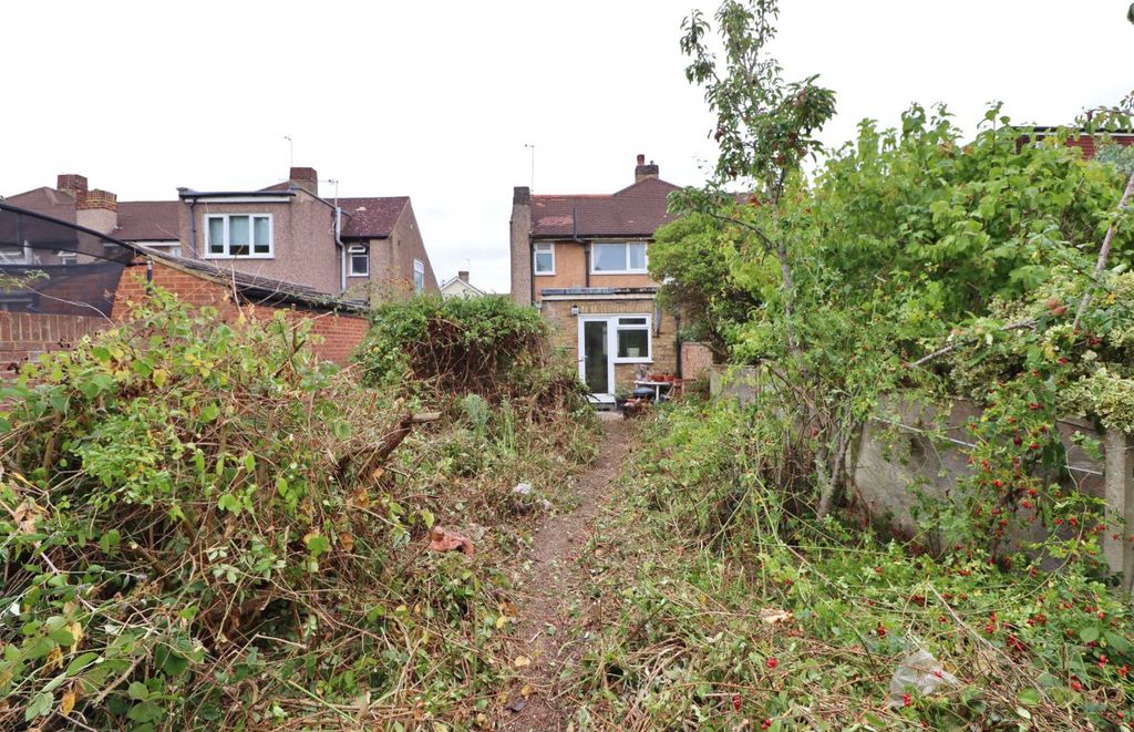 Property photo 3 of 17