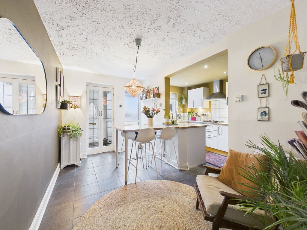 Property photo 2 of 19 Dining Area