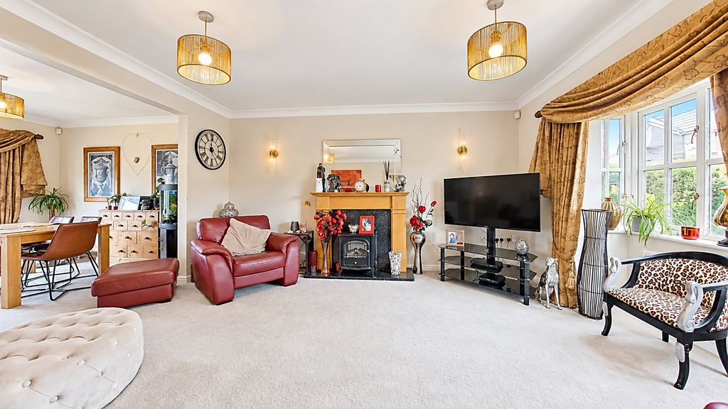 Property photo 3 of 16
