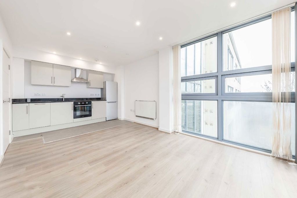 Property photo 2 of 4