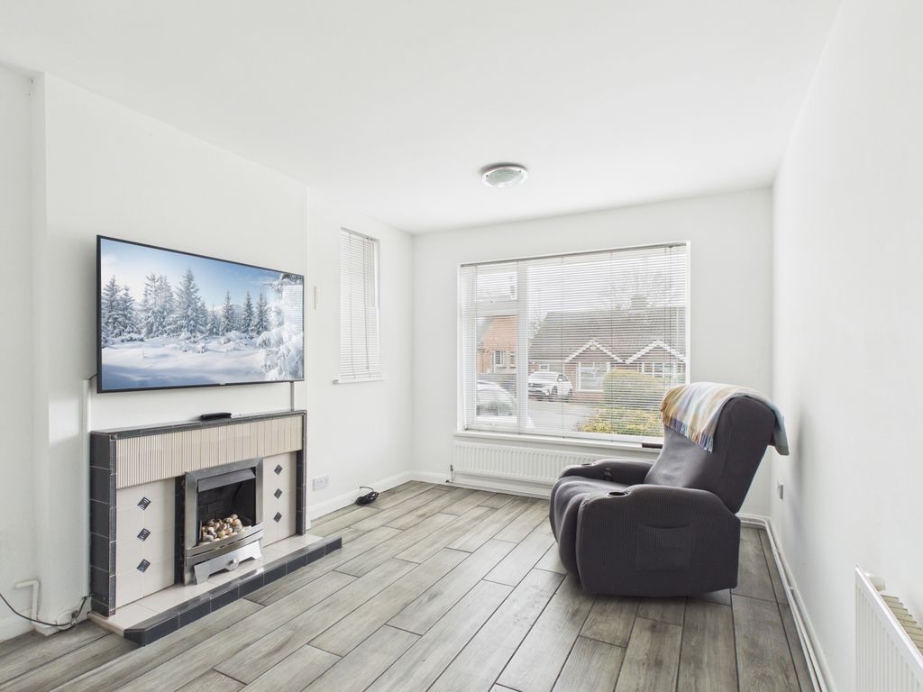 Property photo 2 of 11 Cam02313G0-Pr0105-Still001