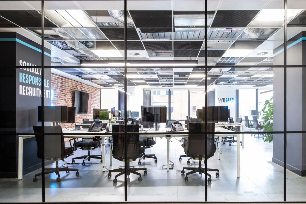 Property photo 1 of 8 Office