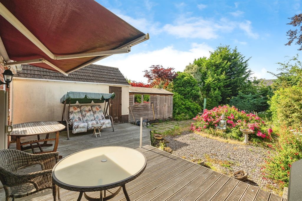 Property photo 2 of 18