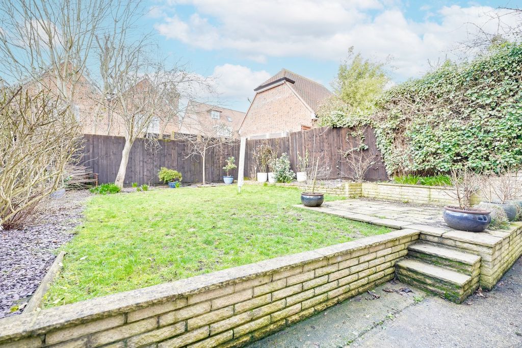 Property photo 3 of 21