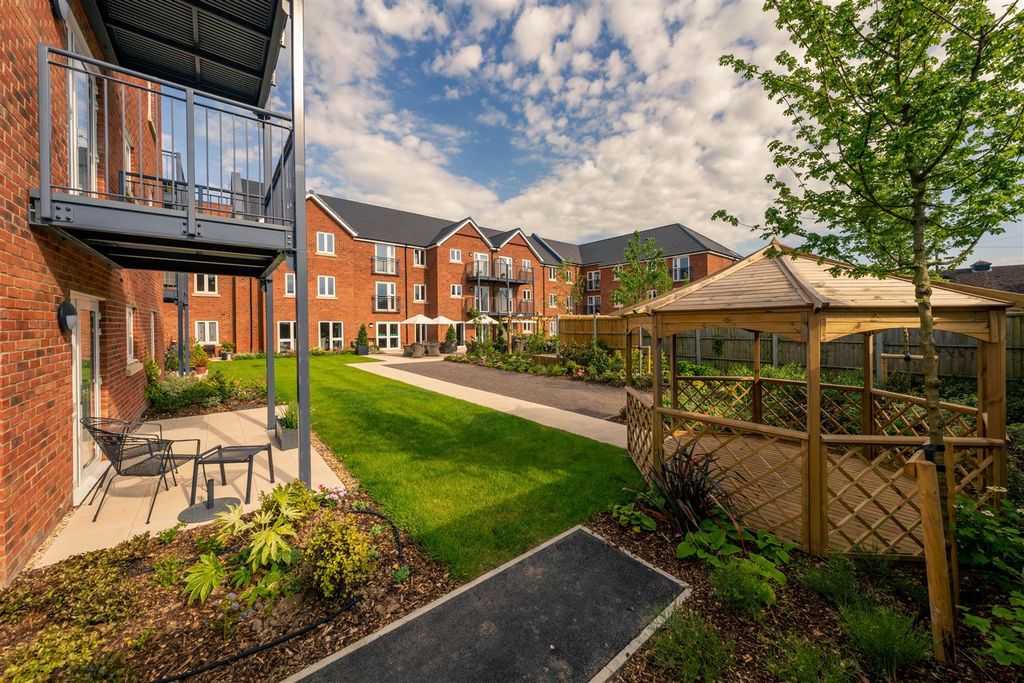 Property photo 1 of 9 15.Jpg