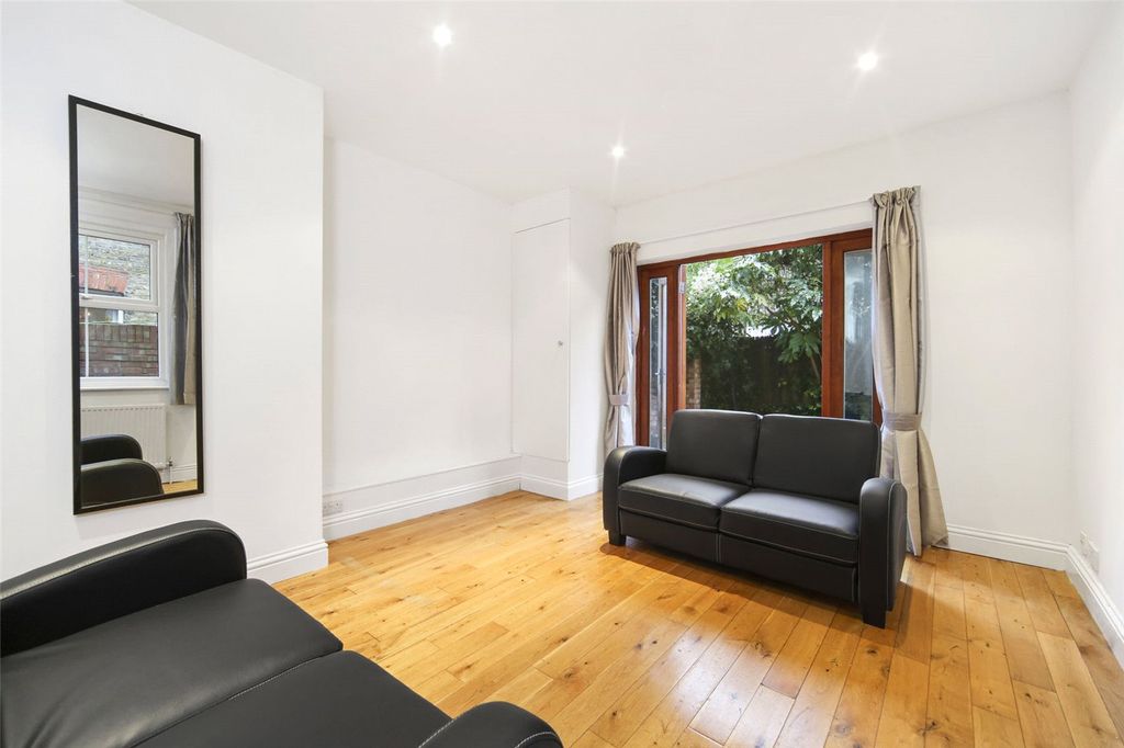 Property photo 3 of 10 Picture No. 17