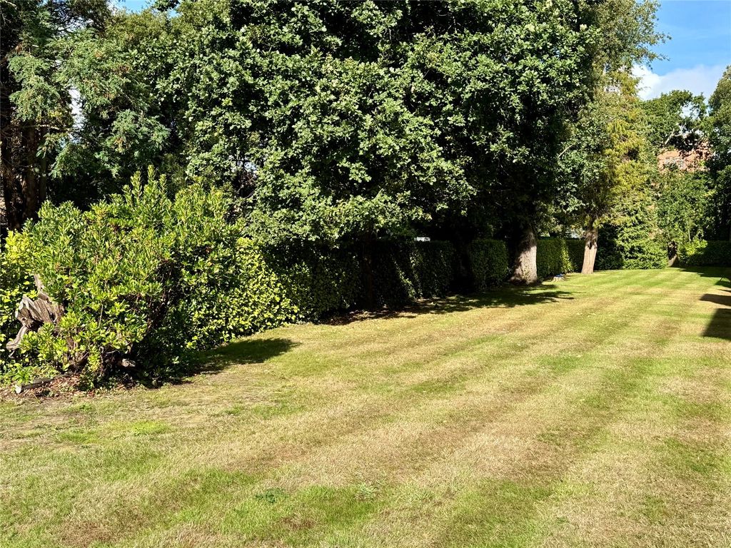 Property photo 2 of 12 Picture No. 02