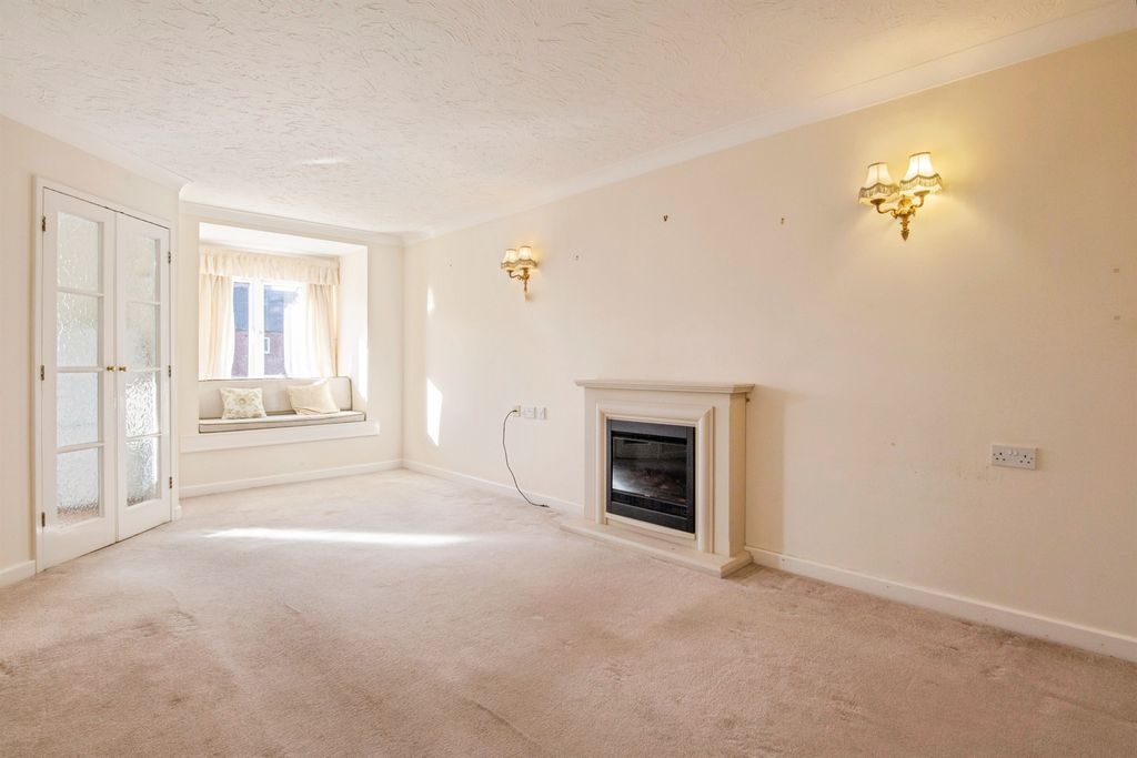 Property photo 3 of 17