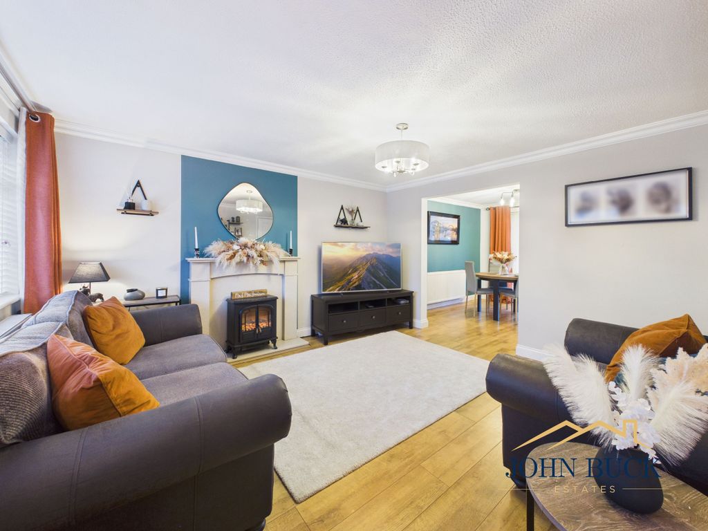 Property photo 2 of 23