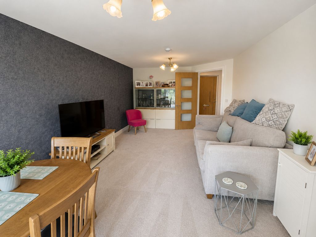Property photo 2 of 11