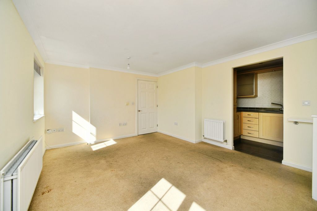 Property photo 3 of 16
