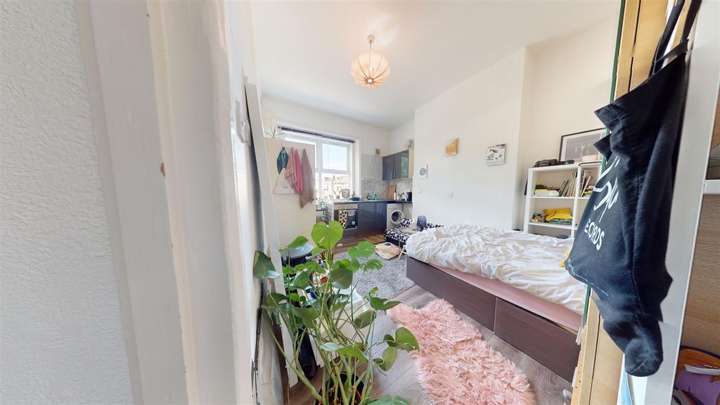 Property photo 3 of 6 Cavendish-Road-10032023_103632.Jpg