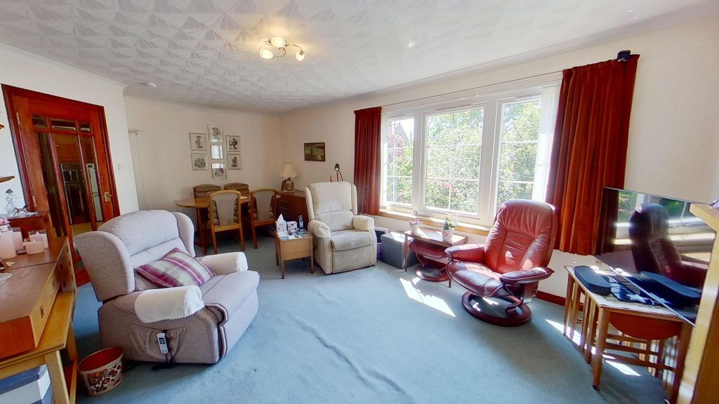 Property photo 3 of 19