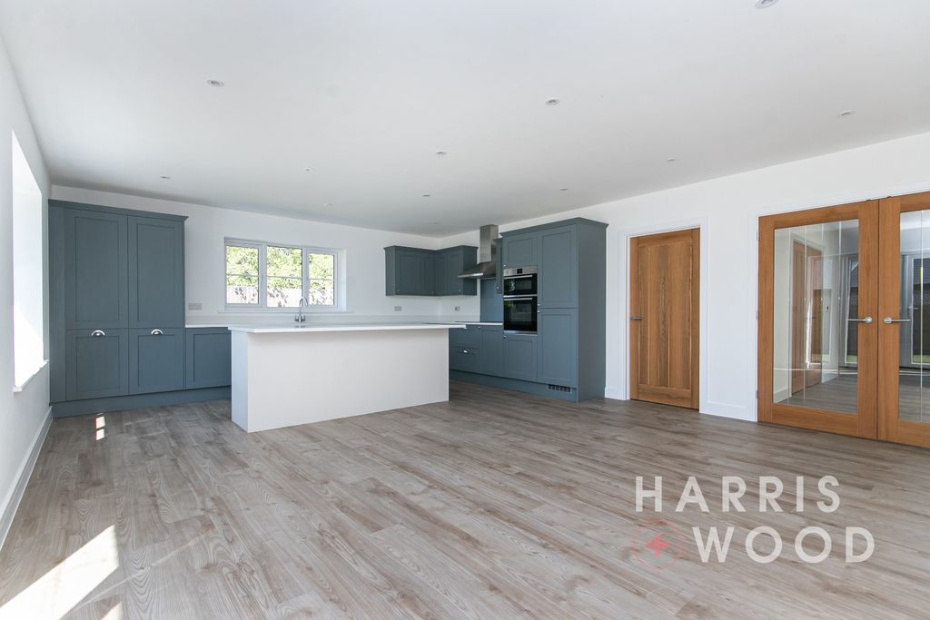 Property photo 2 of 45 4164783