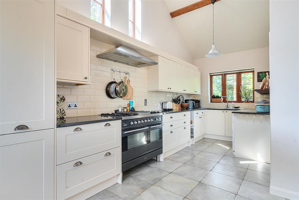 Property photo 3 of 34 Kitchen