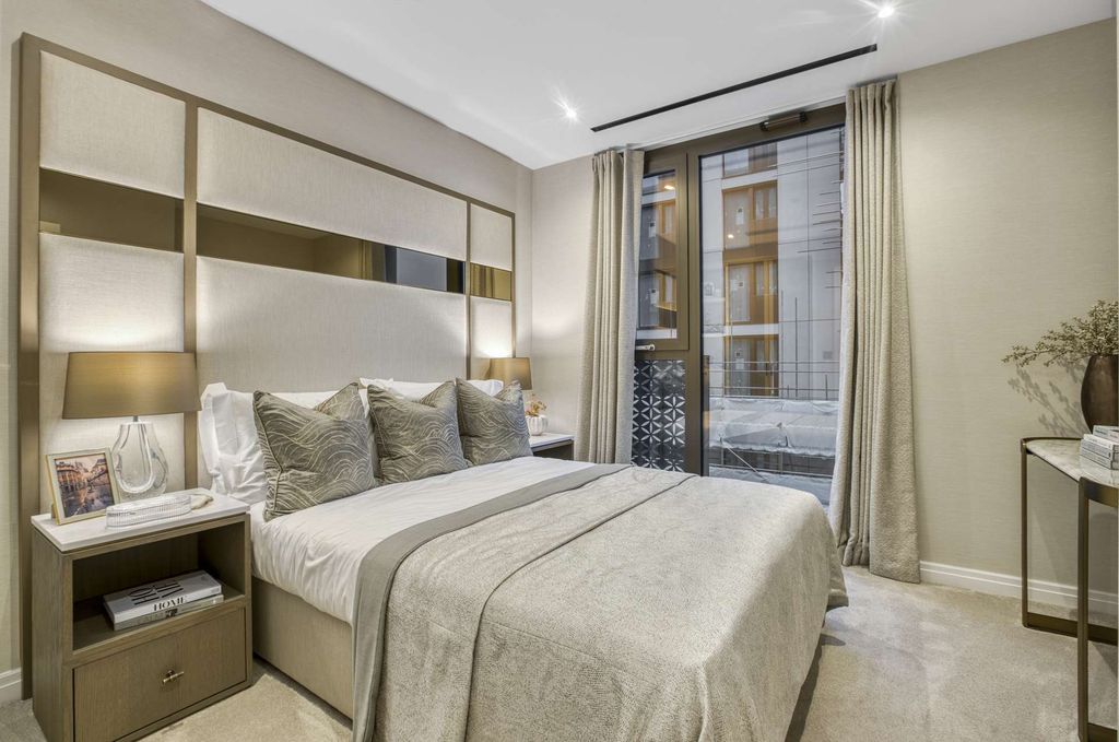 Property photo 2 of 28