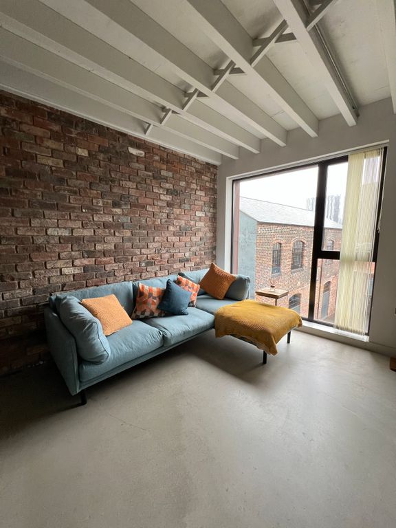 Property photo 3 of 17 Photo 04