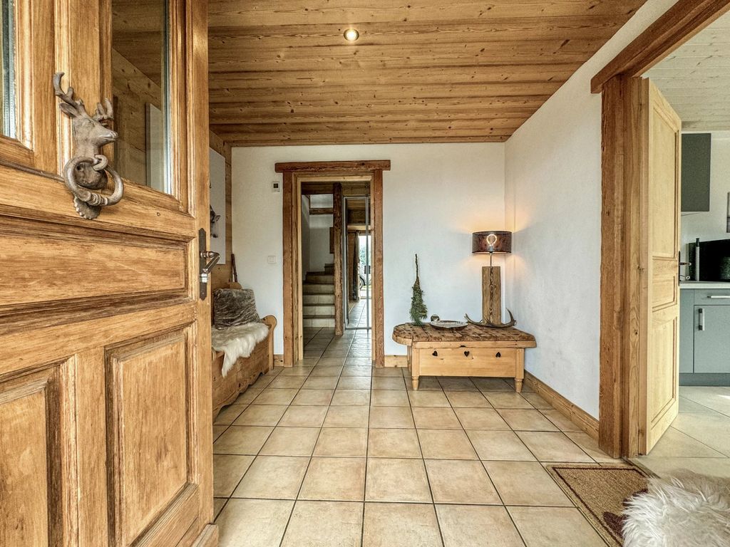 Property photo 3 of 47