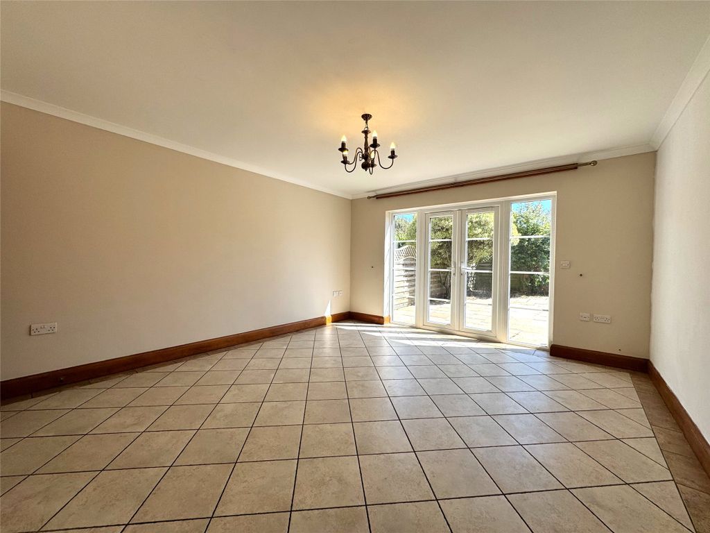 Property photo 2 of 12 Picture No. 10