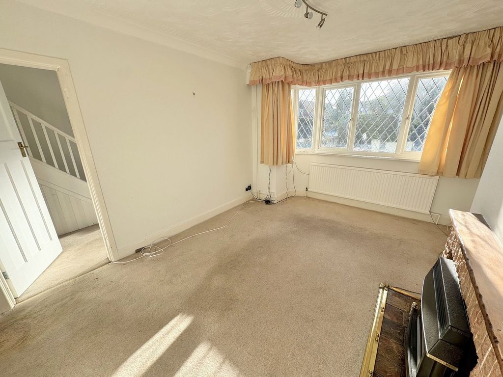 Property photo 3 of 24