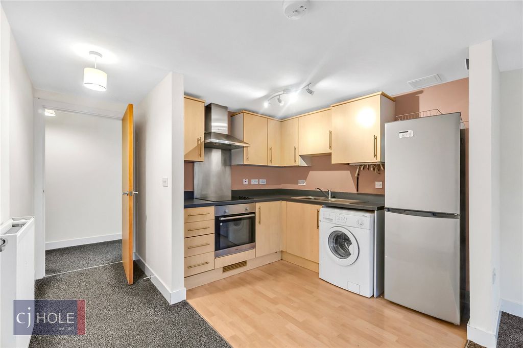 Property photo 3 of 13 Picture No. 10