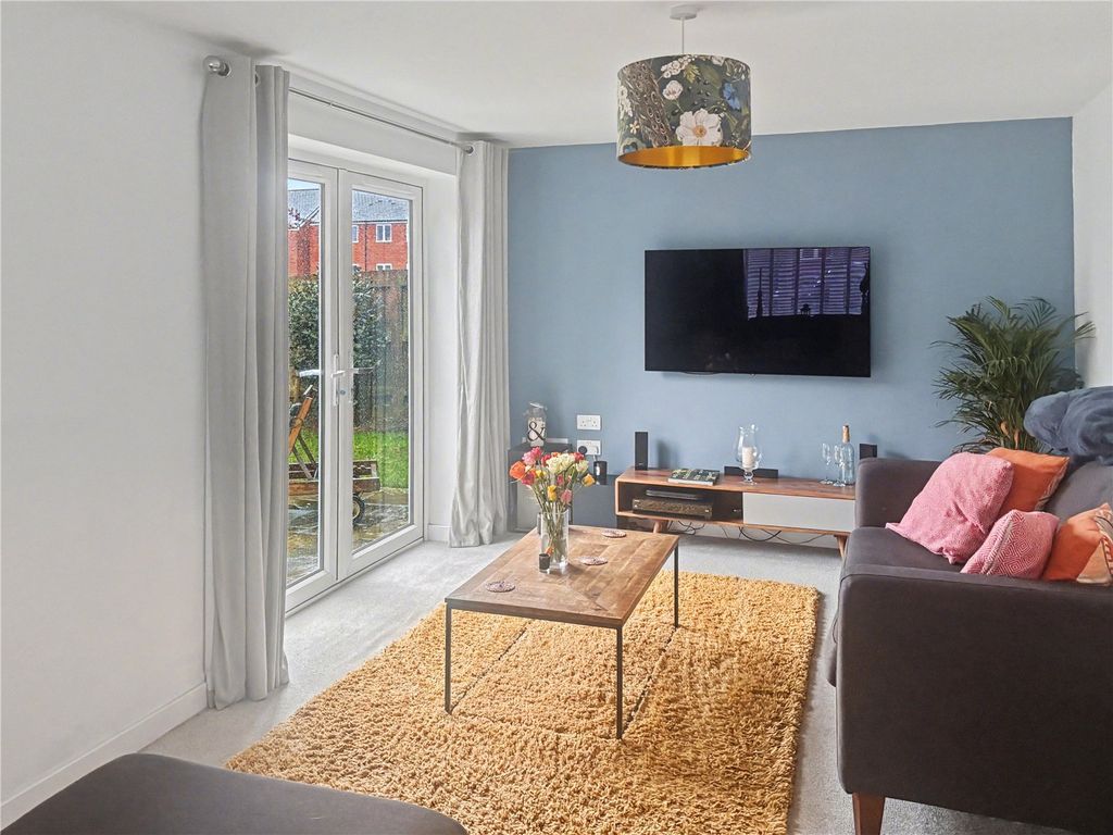 Property photo 3 of 11 Picture No. 02