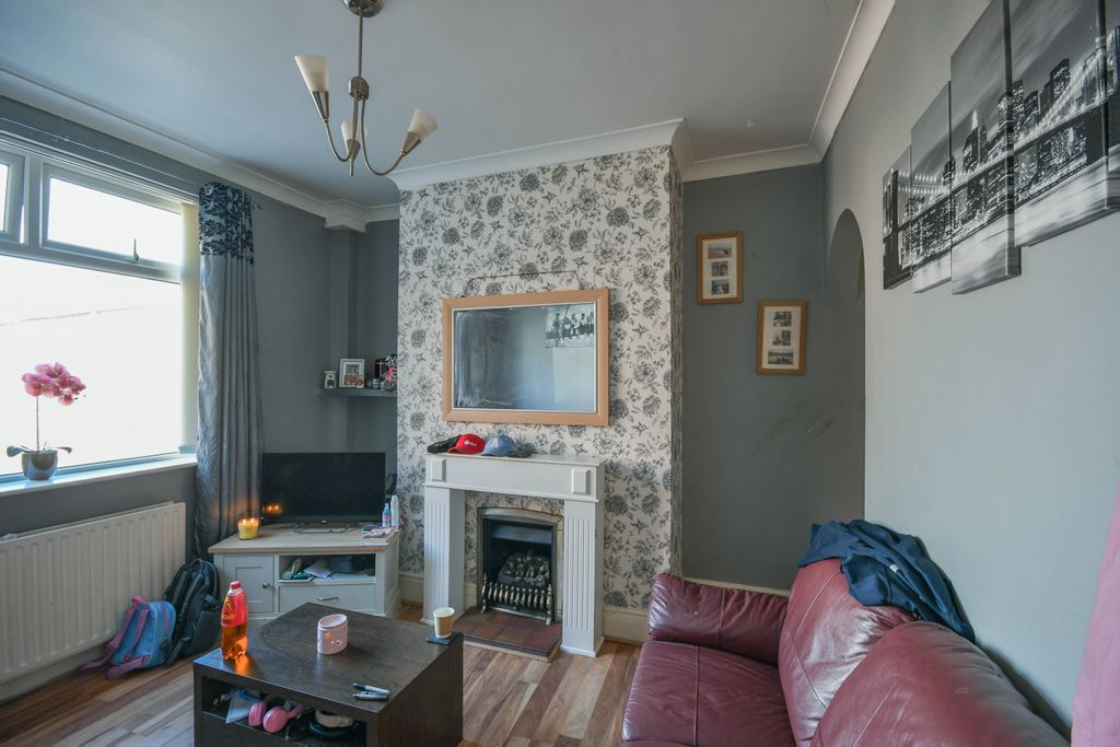 Property photo 3 of 18