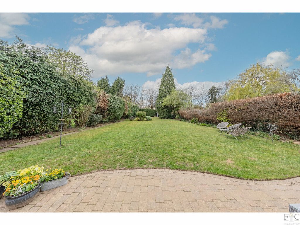 Property photo 3 of 44