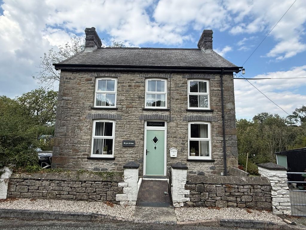 Property photo 3 of 42