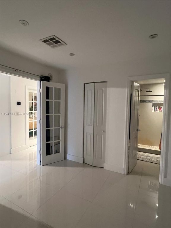 Property photo 3 of 34 <Alttext/>