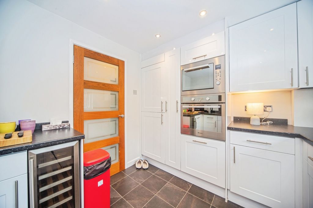 Property photo 3 of 16 Pbox-Img.Jpg