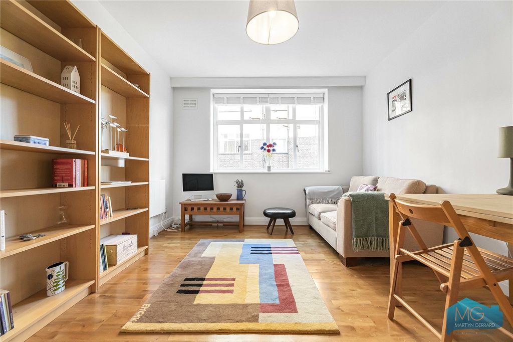 Property photo 3 of 8 Picture No. 21