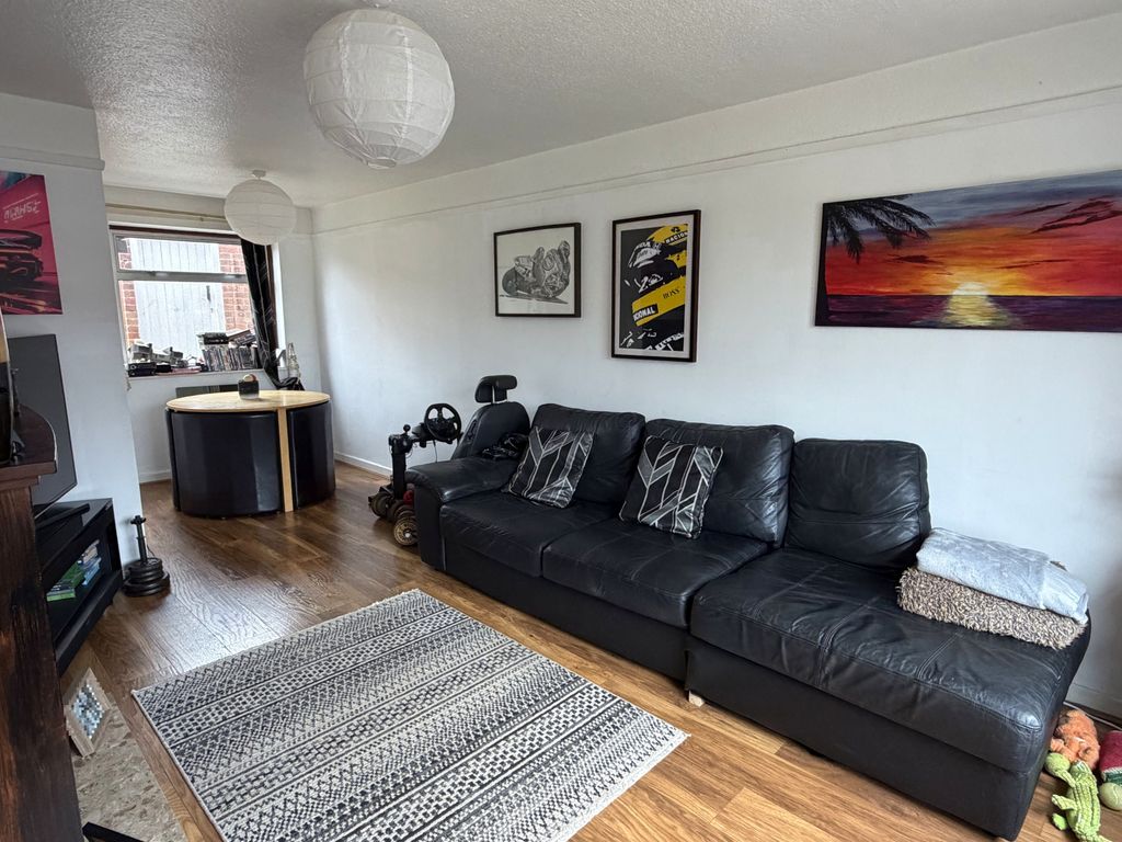 Property photo 2 of 16 Gallery