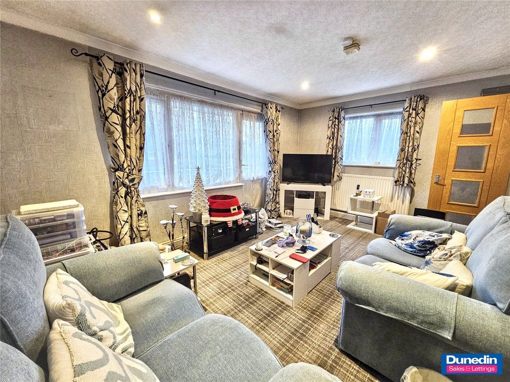 Property photo 3 of 10 Picture No. 08