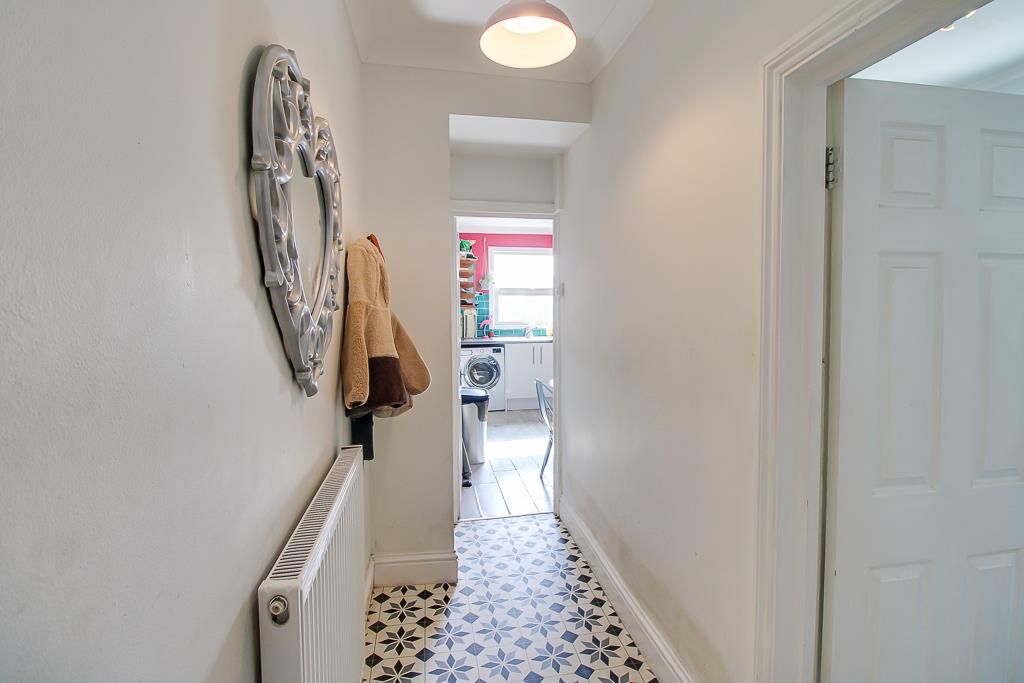 Property photo 2 of 19 Entrance Hall